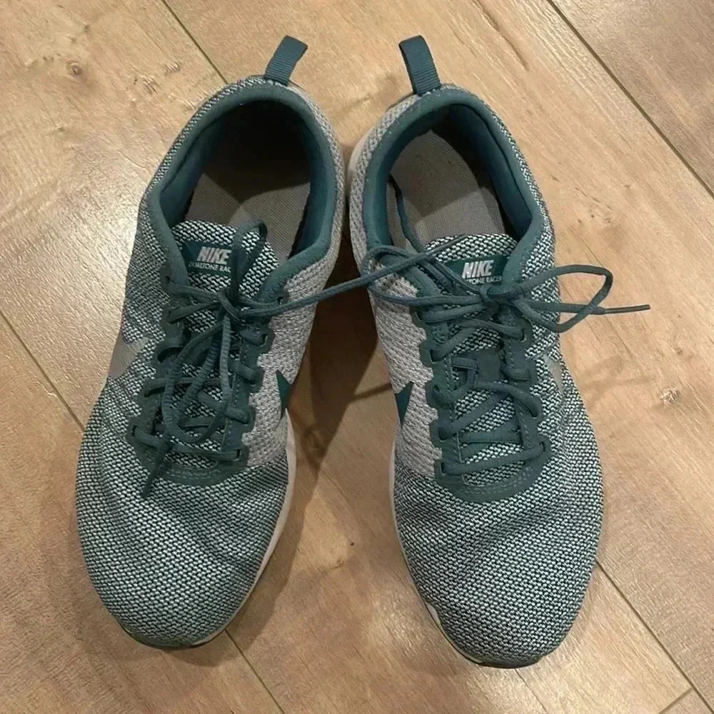 Nike DualTone Racer 7Y Womens 8.5 Green 917649-300 - Picture 2 of 5